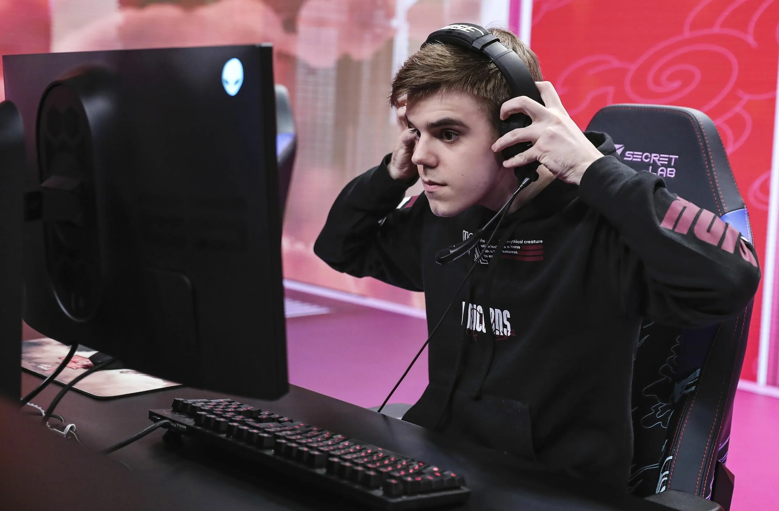 Киберспорт дети. Айрат «silent» газиев (тренер). Команда нави 2018. Киберспорт в южной корее. Mira киберспортсмен.