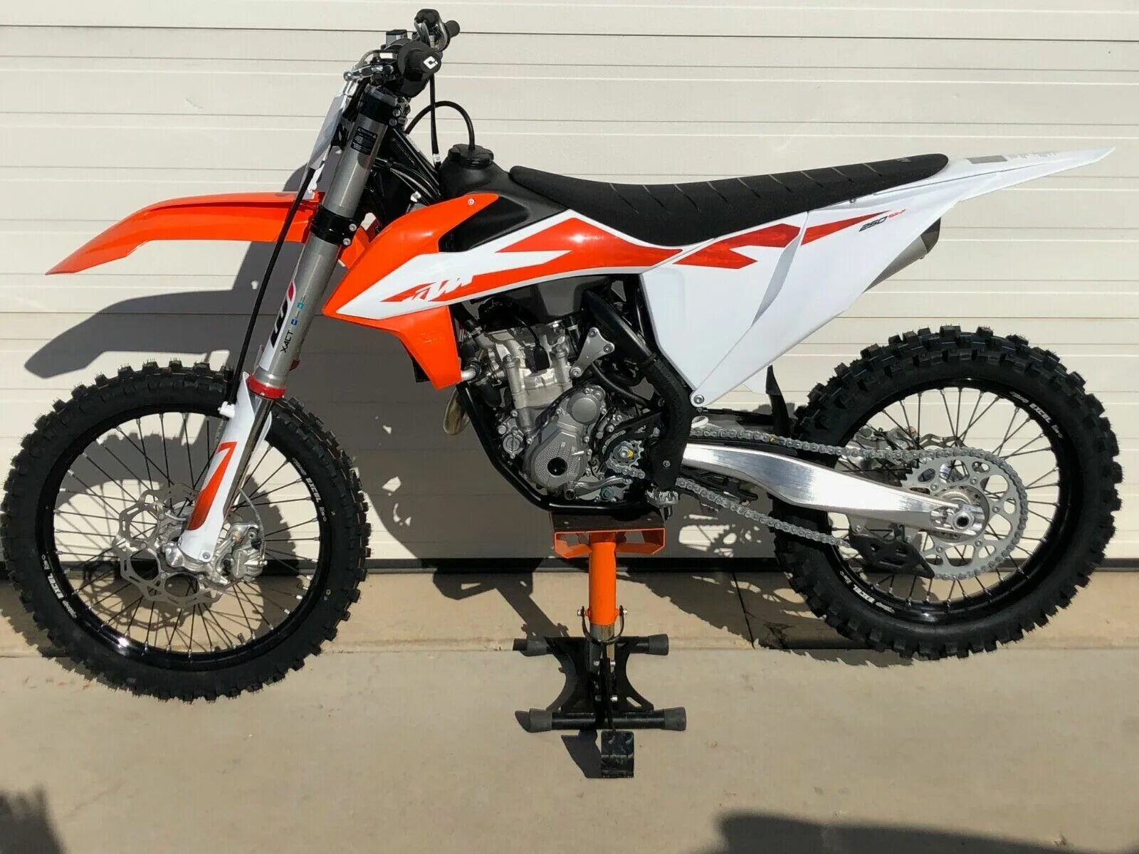 Ktm sx 250. Питбайк КТМ 250. KTM sx250 2020. КТМ 250 2020. KTM SX 2020.