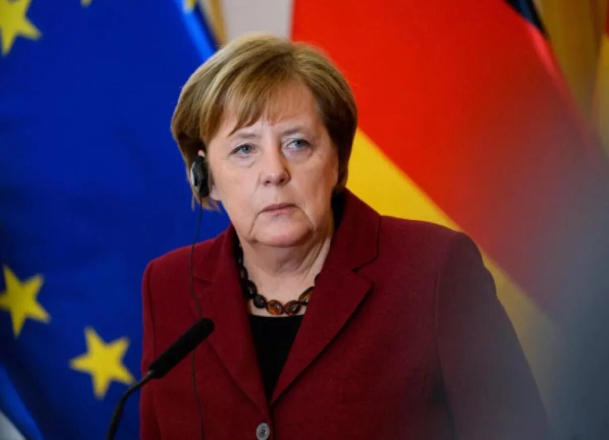 Merkel да я русский. Merkel да я русский. Ангела меркель. Ангела меркель смешная. Ангела меркель канцлер.