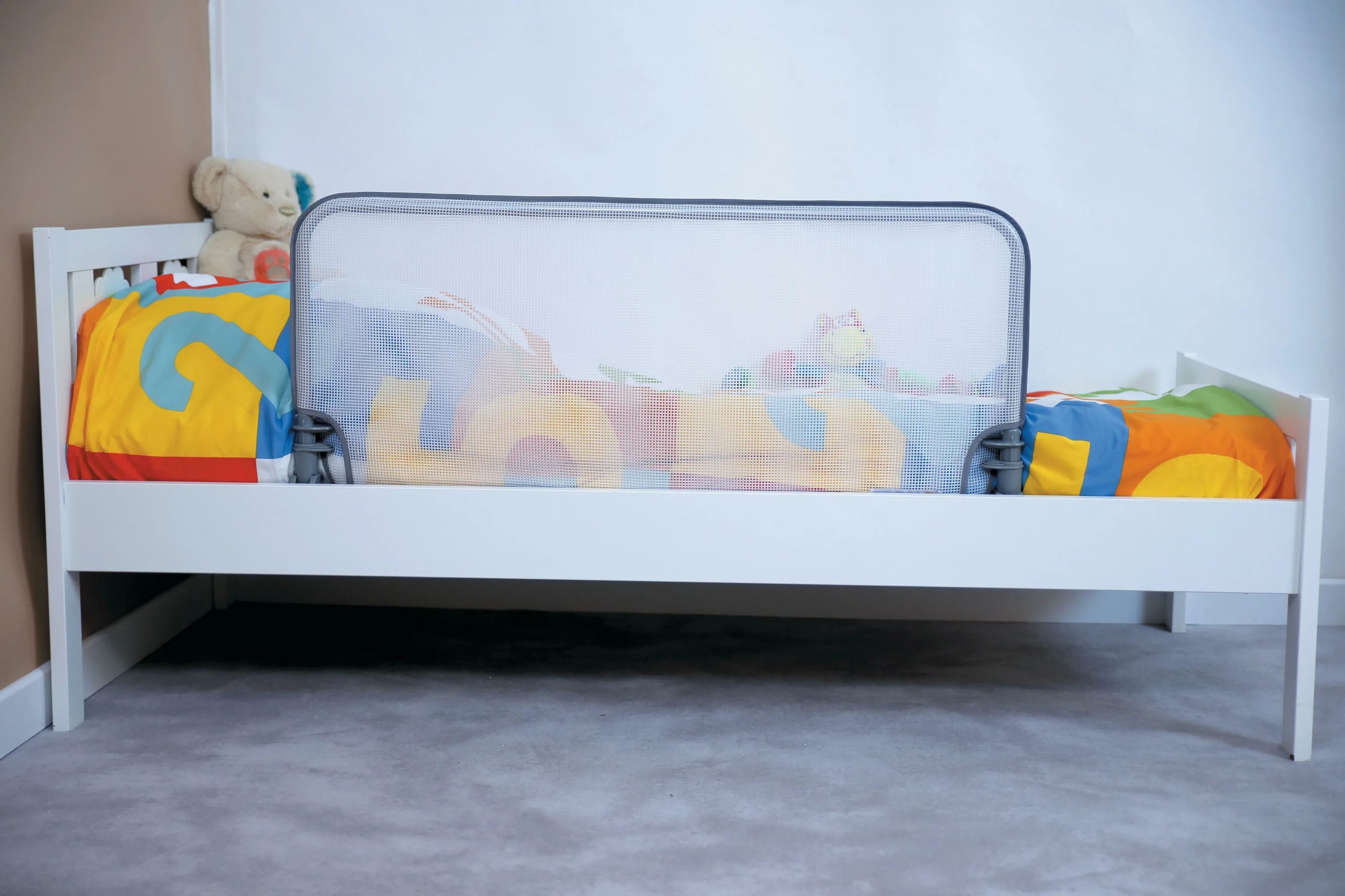 Борт детям. Safety 1st барьер на кровать. бортик защитный safety 1st. safety 1st бортик для кровати. барьер бортик для кровати safety.