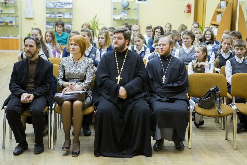 Мало вяземской. Маловяземская школа городок 17. Малые Вяземы школа. Мало Вяземская школа. Школа мало Вяземская учителя.