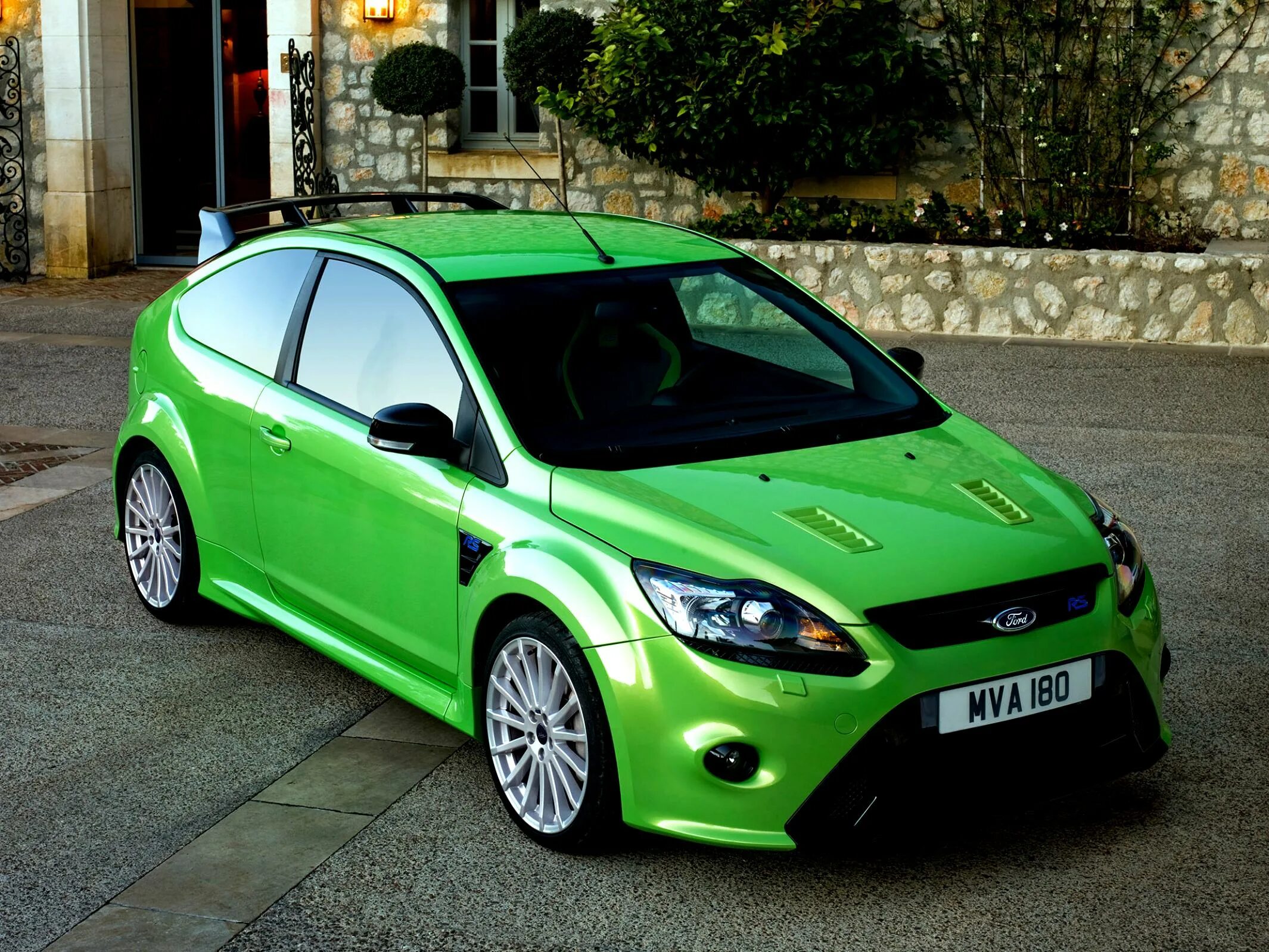 Красивые хэтчбеки. Ford Focus 2 RS. Форд фокус РС 2008. Ford Focus RS. Ford RS 3.