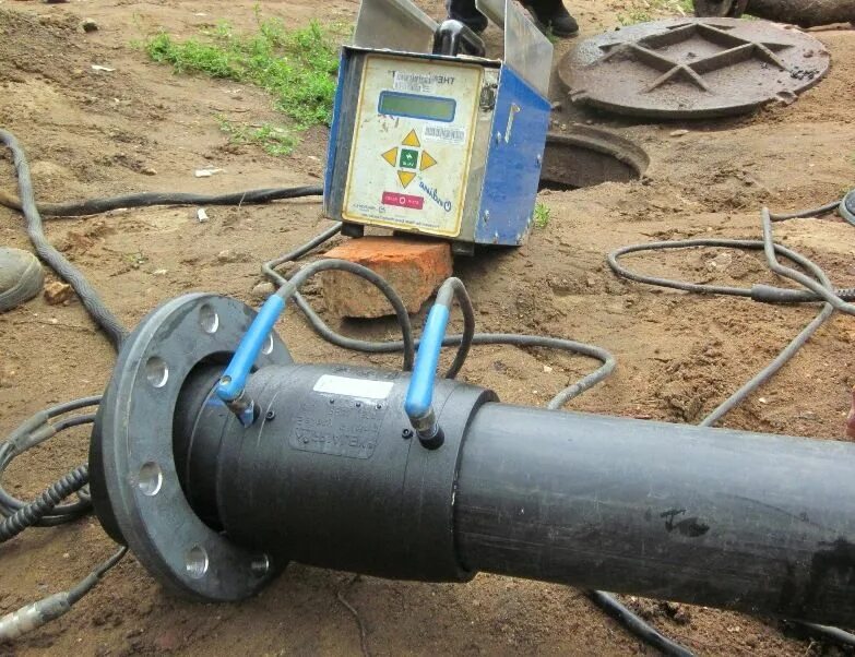 Как паять пнд. Сварка пнд трубы 32. Сварка пнд труб 100 втулка. Электромуфтовый сварочный аппарат поток-1000. Паяльник трубы пнд 20.