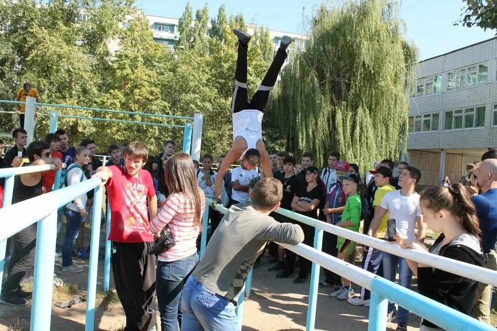 Школа патриот энгельс. Кадетская школа Энгельс. Город Энгельс школа Патриот 2022. Логотип школы Патриот Энгельс.