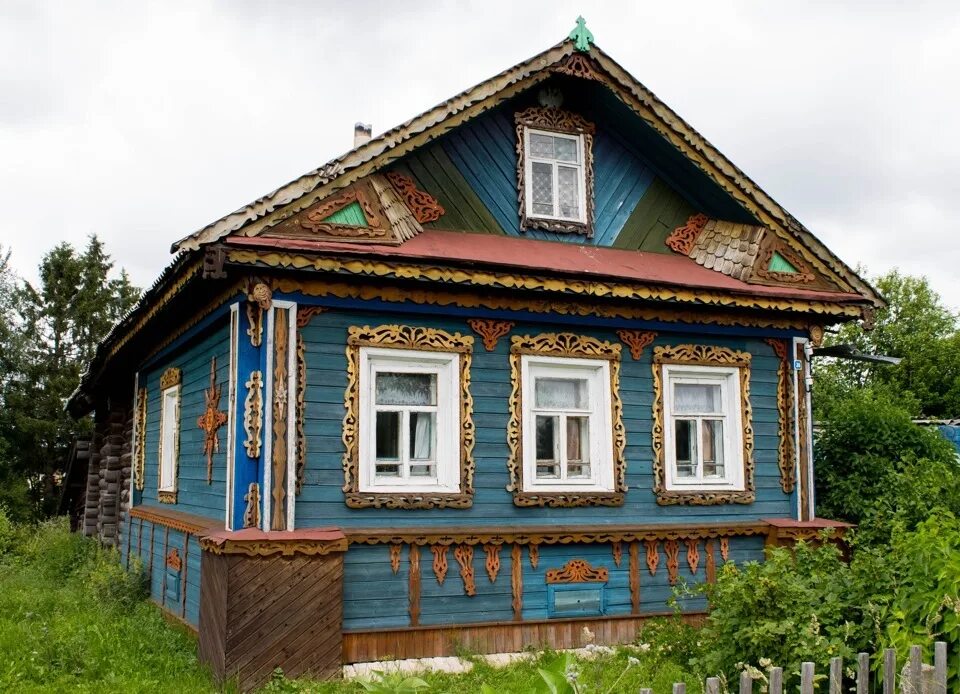 100 бабушка решила продать дом. 100 летняя бабушка решила продать дом. 100 бабушка решила продать дом. ильмовик вологодская область. дом 90 годов.