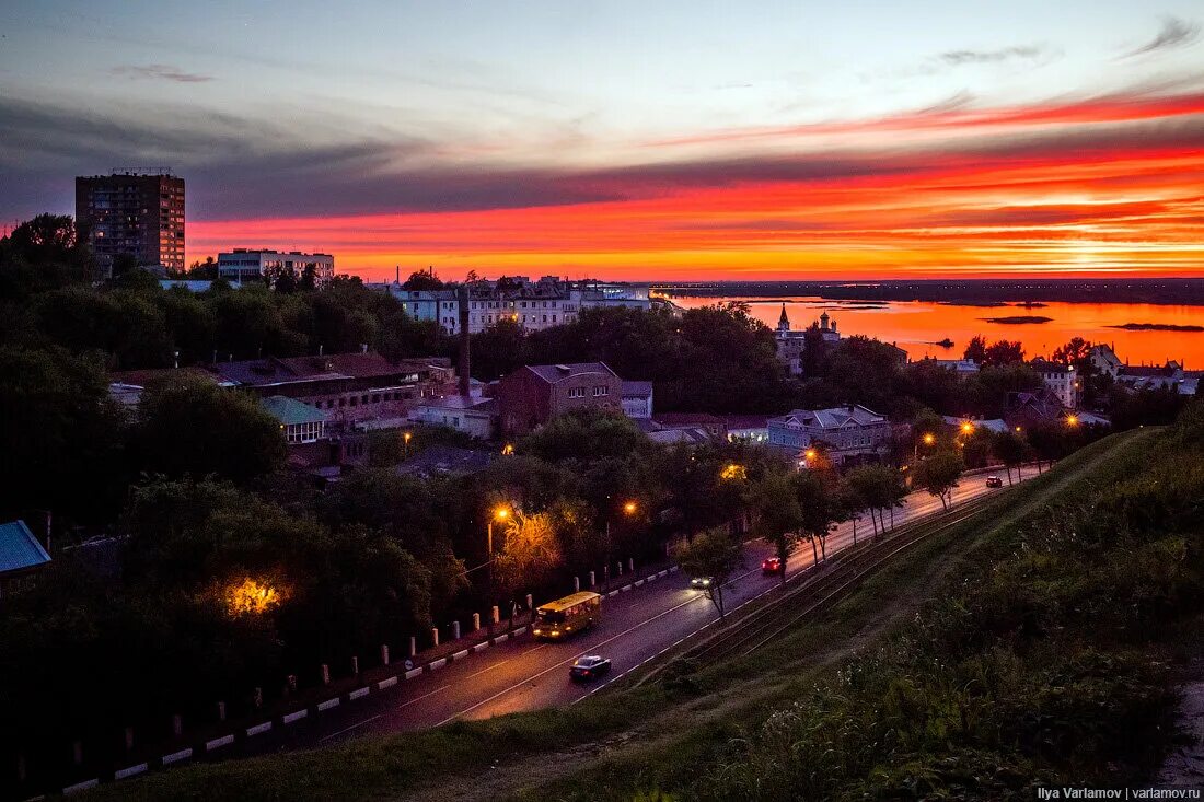 Нижний новгород столица закатов. Нижний Новгород. Варламов Нижний Новгород закаты. Нижний Новгород рассвет. Верхневолжская набережная Нижний Новгород.