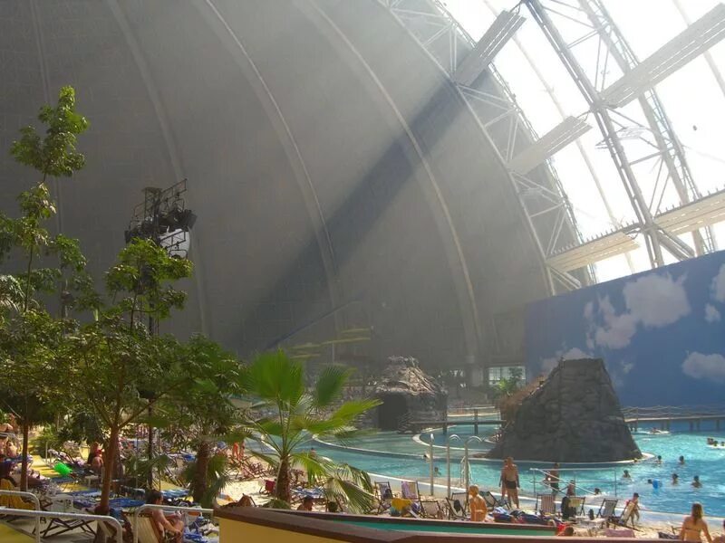 Hard rock hotel bali. Парк тропический остров tropical islands. Акварай в тропиках. Бали лучший отель. Акварай в тропиках.
