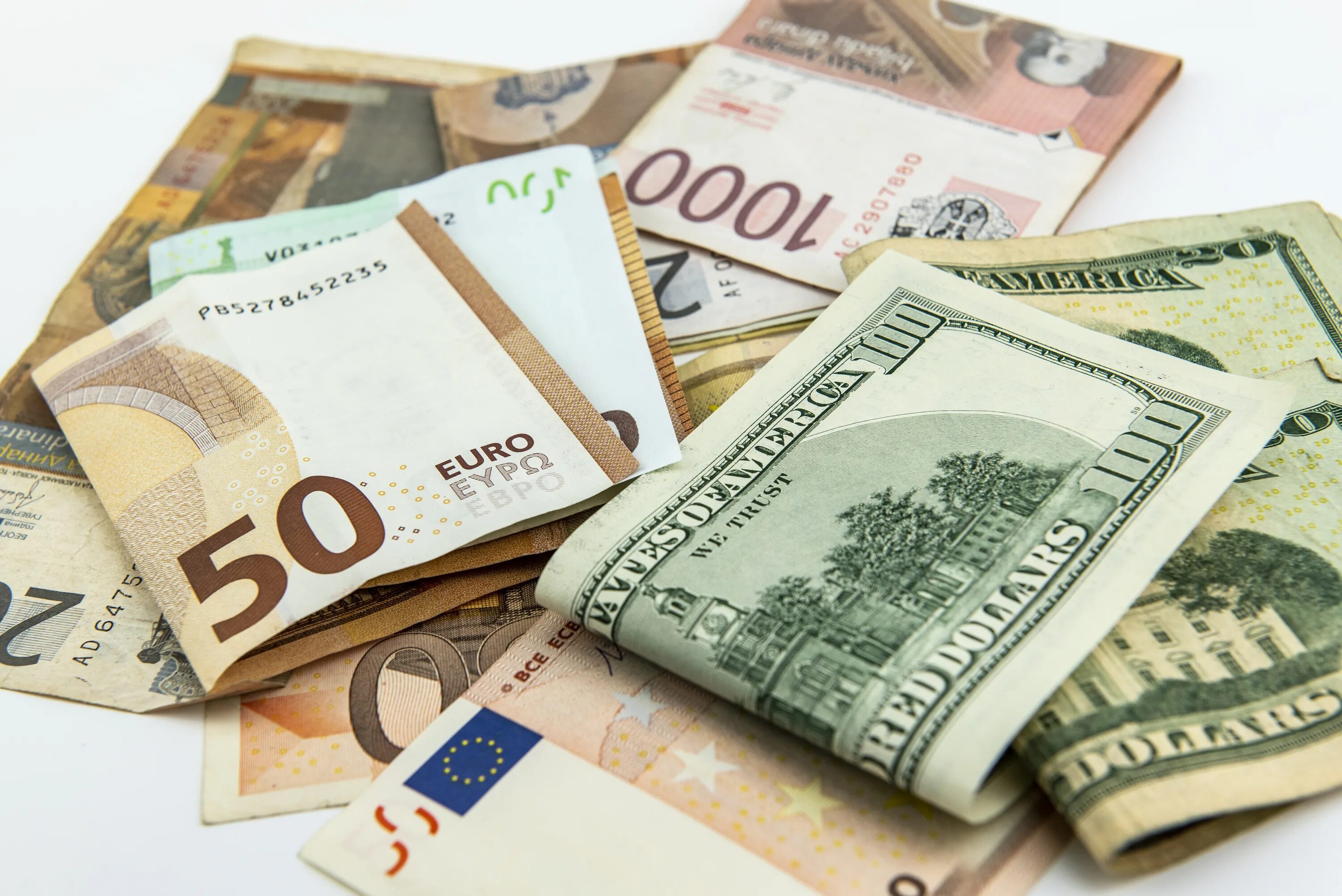 Евро валюта. Деньги евро. Покупать евро доллары форум. Покупать евро доллары форум. Иностранная валюта.