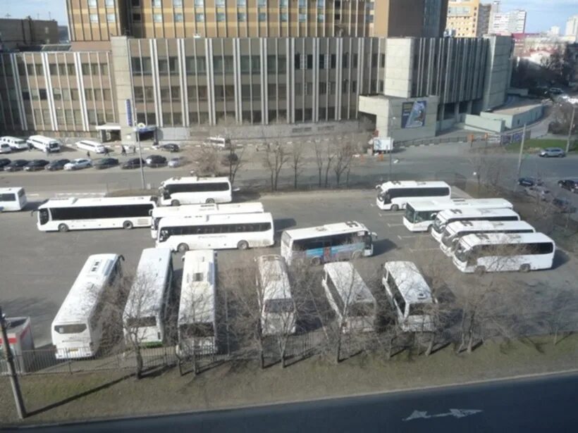 Стоянка у гостиницы космос москва. Отель космос парковка. Ул подвойского 5/19. Подвойского, вл5/19. Гостиница космос охрана.
