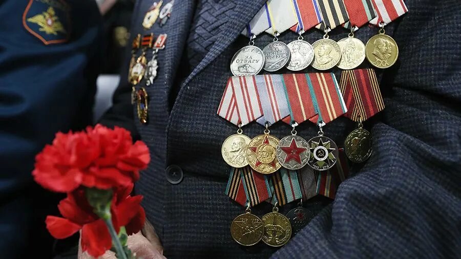 Выплаты ветеранам вов к 9. Награды ветеранов вов. ордена ветеранов великой отечественной войны. ветераны с орденами. выплаты ветеранам вов.