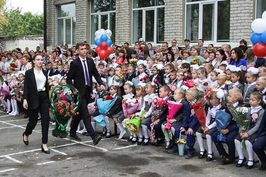 надым 3 школа моу сош. школа номер 1 город красноуфимск. последний звонок в школе 2019. город воскресенск школа номер 9. выпускной 1 школы 2 класс.