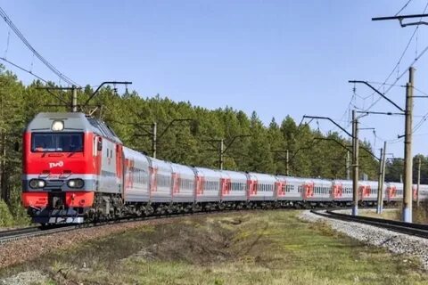 Пассажирский поезд фото