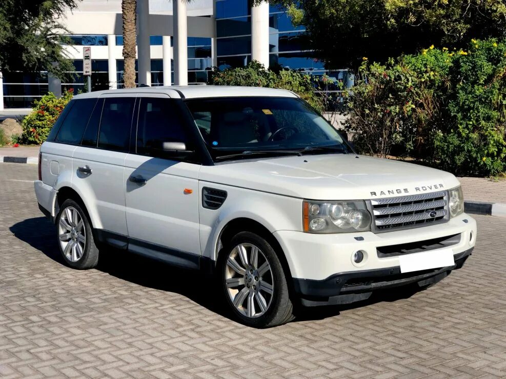 Рендж ровер белый 2014. Рендж ровер дром. Рендж ровер спорт 2009. Range rover 2012. Рендж ровер для путешествий.