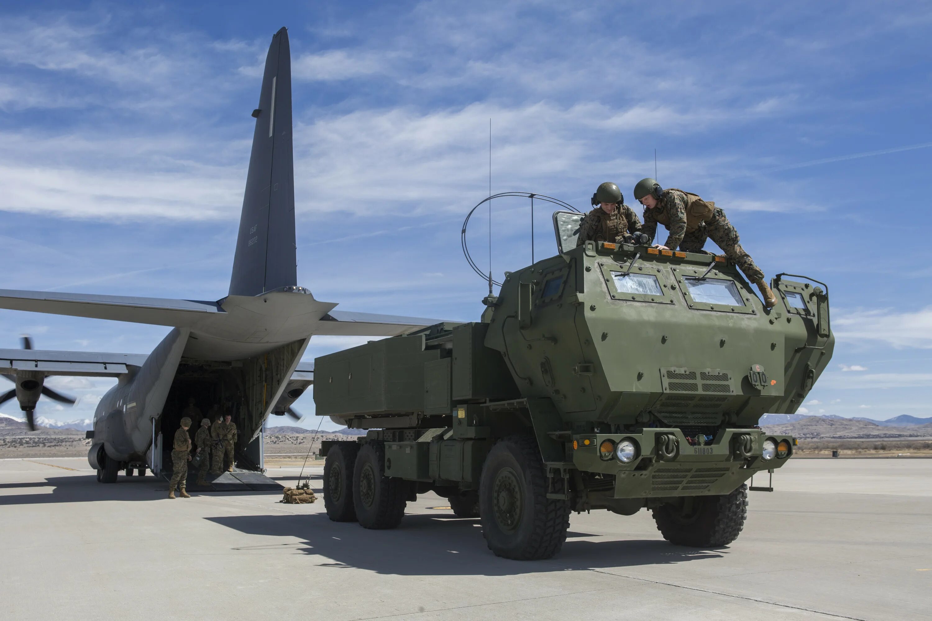 Химарс. M142 high mobility artillery rocket system (himars). Рсзо m142. M142 high mobility artillery rocket system (himars). M142 himars реактивные системы залпового огня.