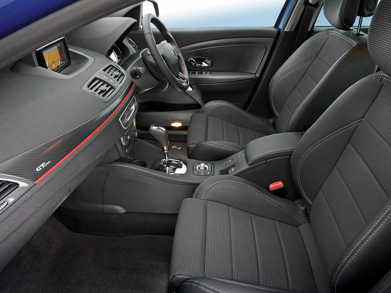 Сиденье меган 3. Renault megane 2 сидения переднее. Сиденья рено меган 3 gt line. Сидение меган 3. Сиденье меган rs.