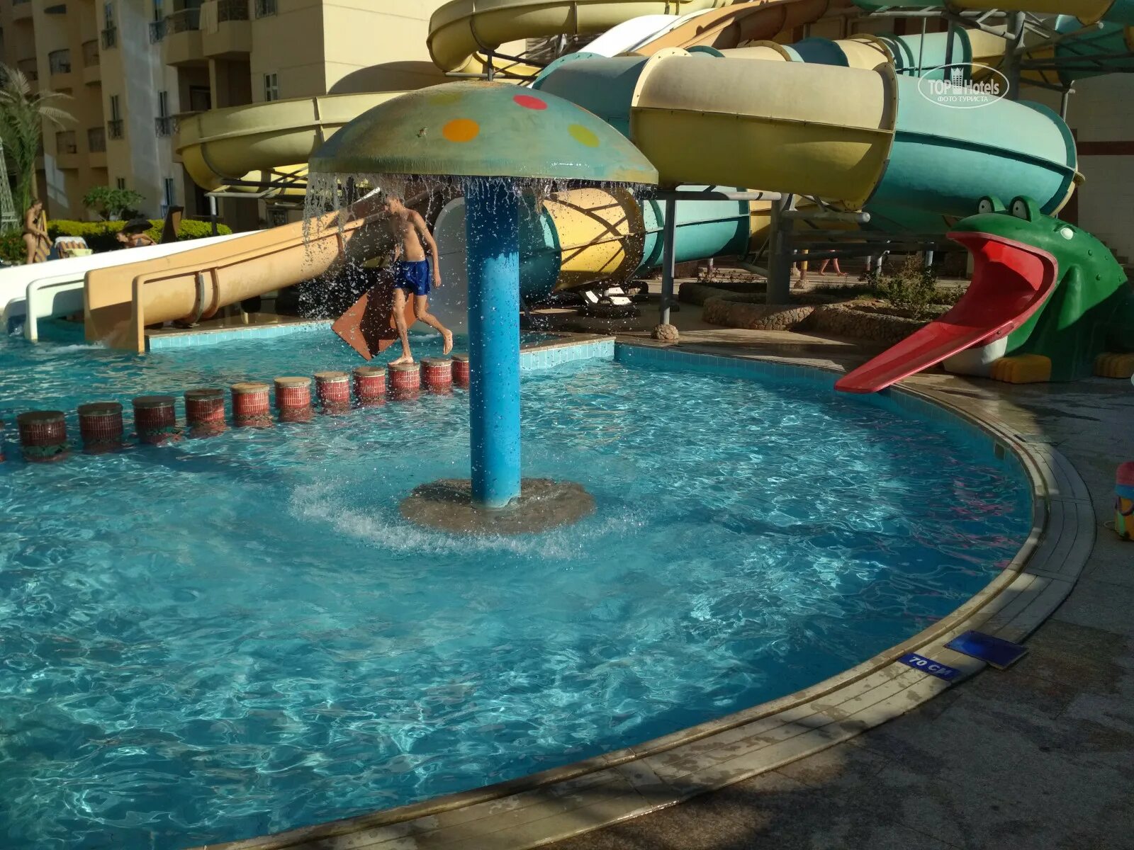 King tut aqua park. Кинг тут аквапарк бич резорт. king tut aqua park beach resort 4 downtown. кинг тут аквапарк фото адрес.