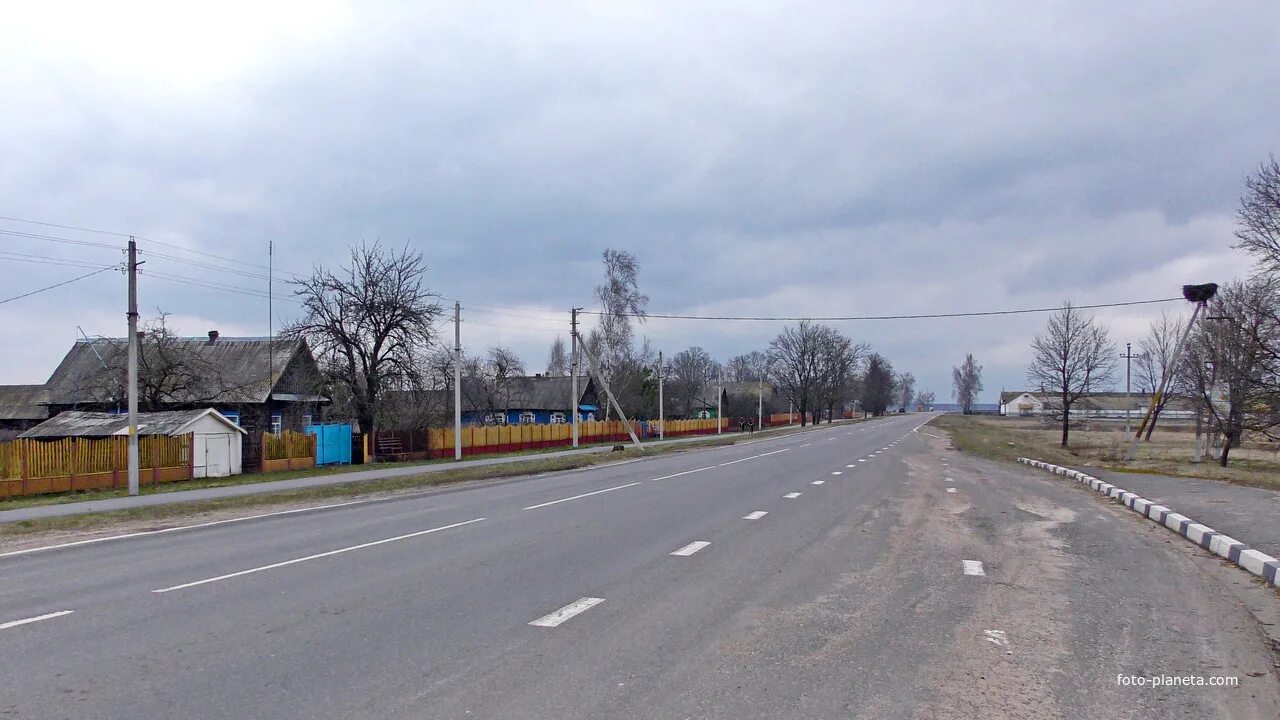 Старые дороги часть. Залужье Ровенская область. Деревня Залужье. Залужье Дубровицкий район. Агрогородок Залужье.