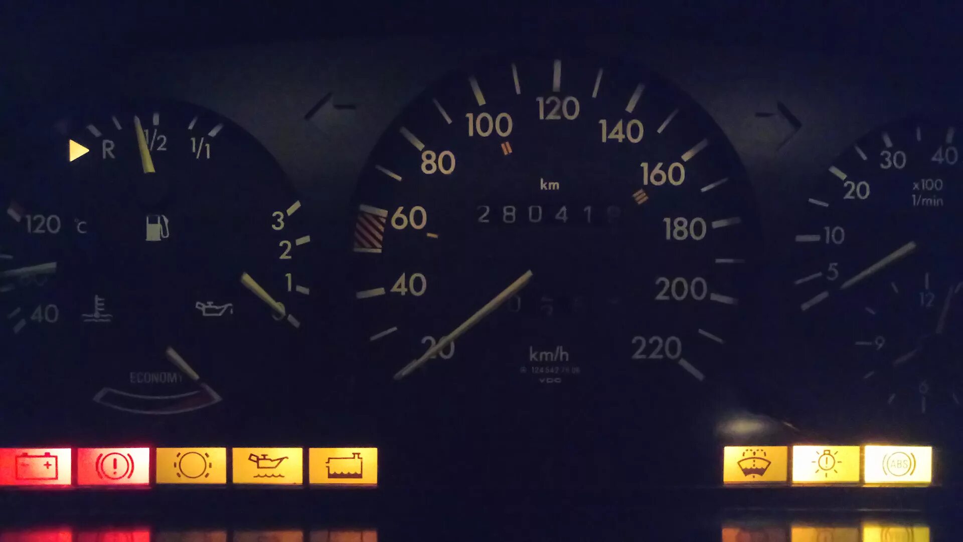 0 дизель загорелась лампочка уровня масла. приборка w124. лампочка давления масла мерседес 201. лампа давления масла мерседес 202 1994. система asd мерседес w124.
