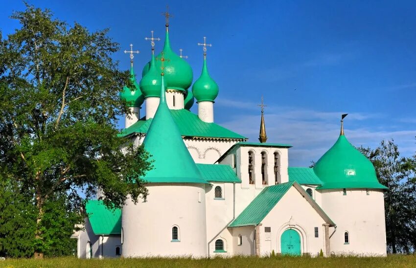 Храм сергия радонежского на куликовом поле. Храм сергия радонежского куликово поле. храм сергия радонежского тульская область. церковь на куликовом поле тульская область. церковь сергия радонежского на красном холме куликова поля.
