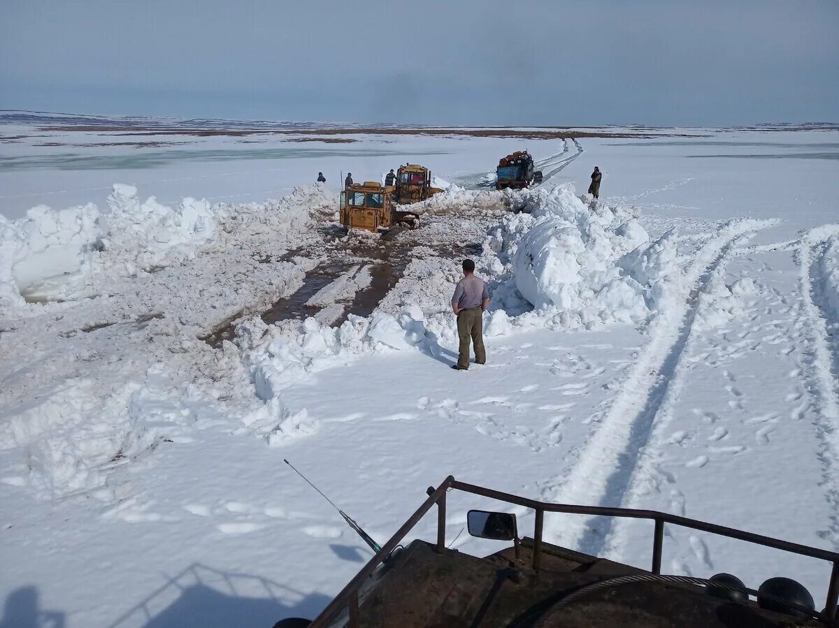 Диксон работа вахтой. Поселок диксон метеорологическая станция. Диксон посёлок городского типа. Таймыргормаш в диксоне. Диксон.