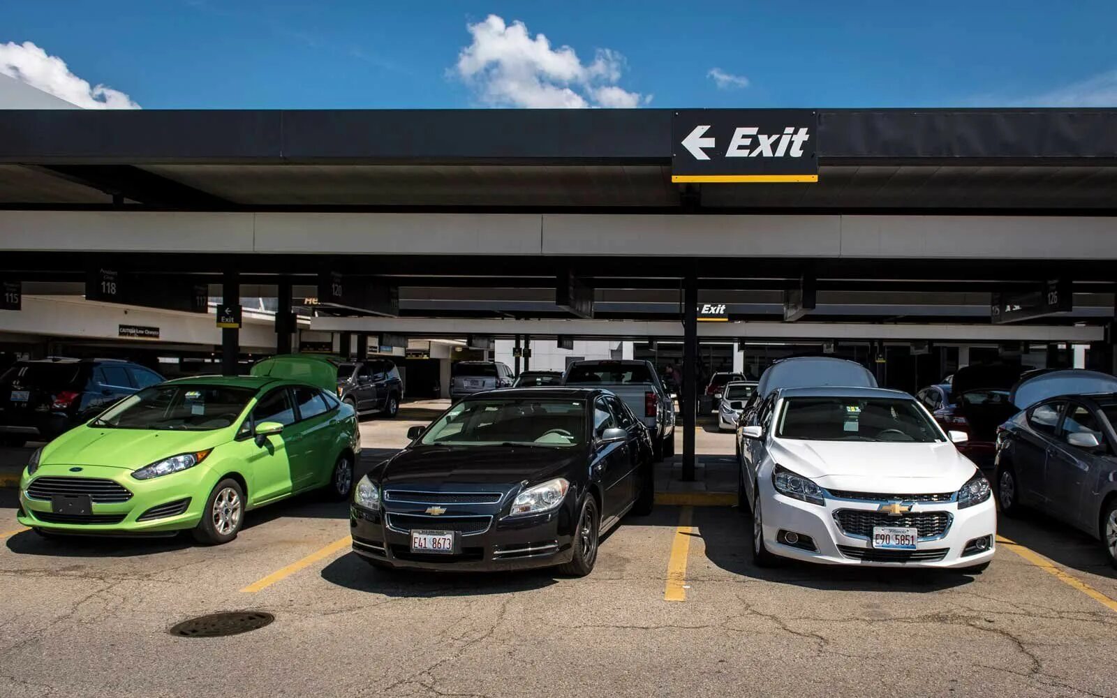 Rent a car frankfurt. Франкфурт хан аэропорт. Аренда машин франкфурт. Car rental. Дельта моторс.