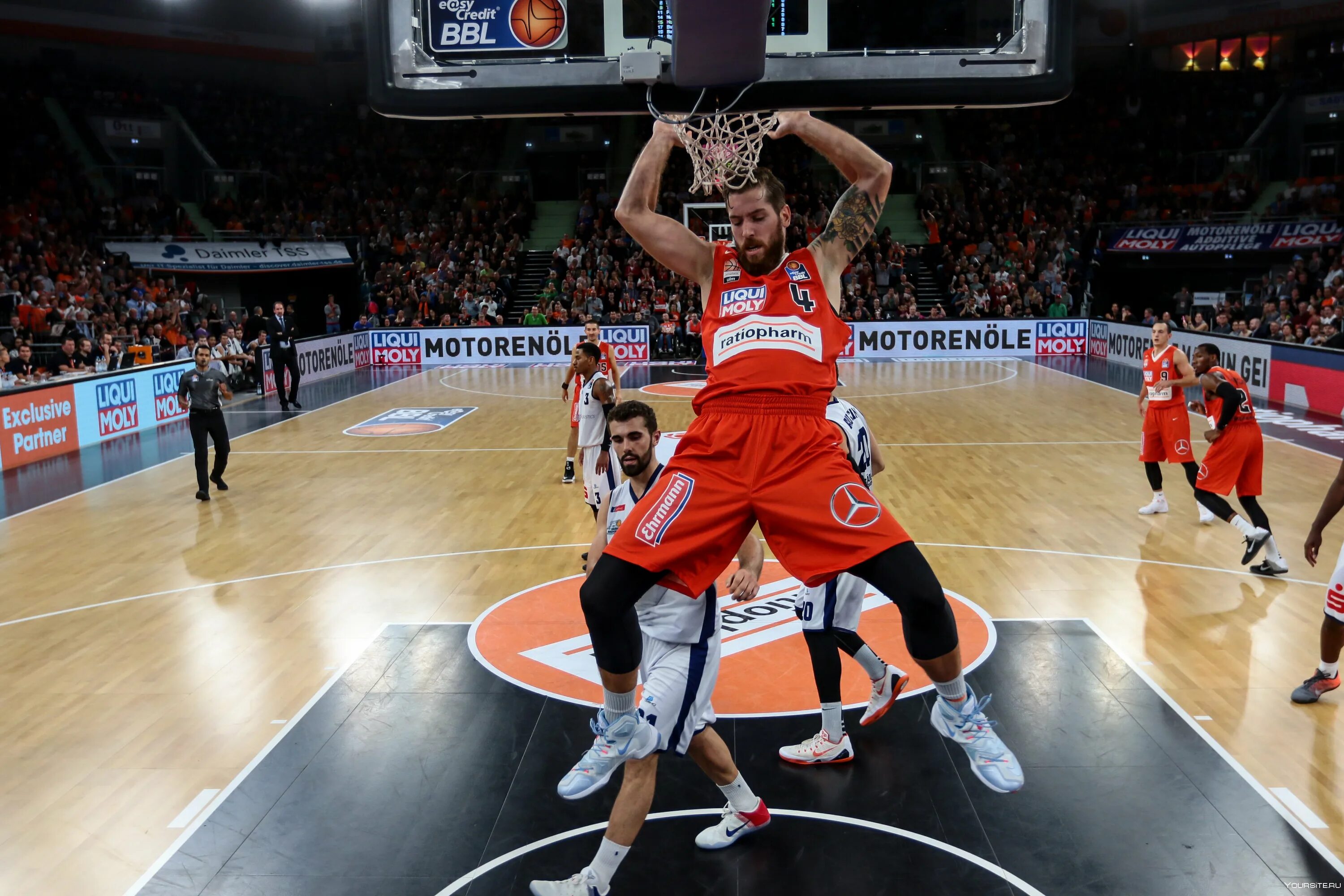 Эрнандо гомес баскетбол. Вид спорта баскетбол. Баскетбол красивые картинки. Данк джордана. Баскетболисты матч.