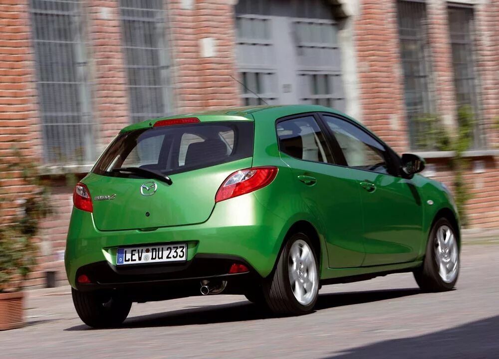 Мазда 2 хэтчбек. Мазда 2 размер. 0 дпка. Мазда 2 ed 2008. Мазда 2 габариты автомобиля.