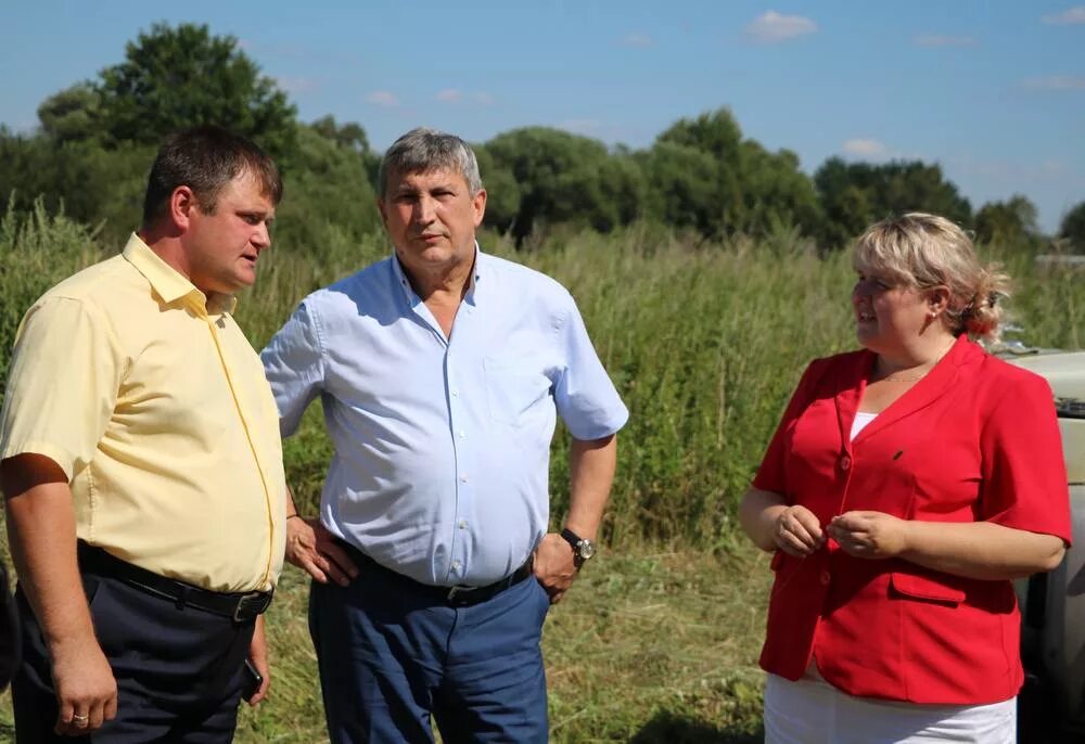 Заветы ильича энгельсский. Председатель колхоза заветы ильича. Первые поселенцы омской области. Колхоз заветы ленина волгоградская область. Колхоз заветы ильича московская область лотошинский район.