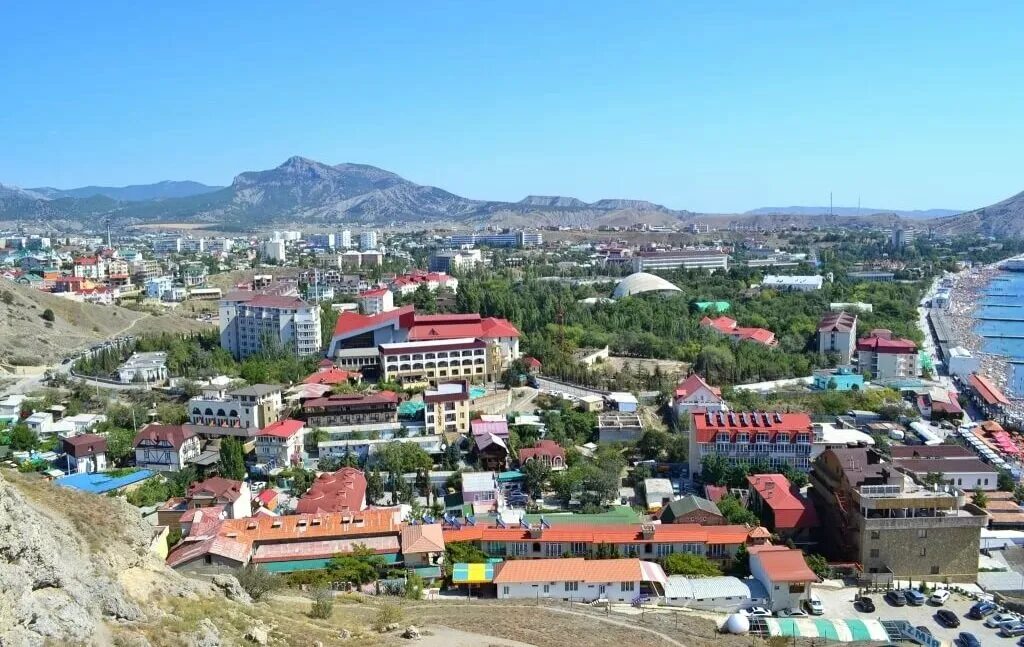 Сайт судакского городского. Судак центр города. Судак город в Крыму. Город Судак в 2000. Город Судак центр города.