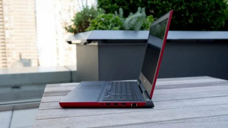 Dell 15 7000 gaming. Dell 15 7000. Inspiron 15 7000 Gaming. Ноутбук за 7000. Делл инспирион 15000.