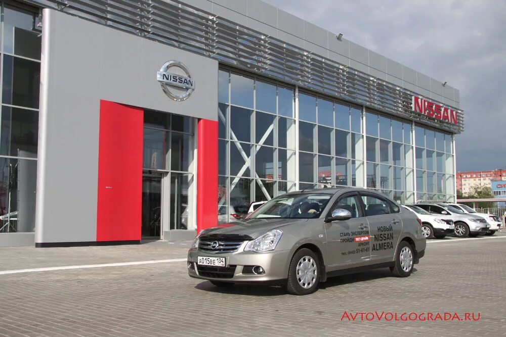 Сокол моторс логотип. Ниссан дилер 2021. Автосалон nissan. Ниссан г москва. Автосалон ниссан.