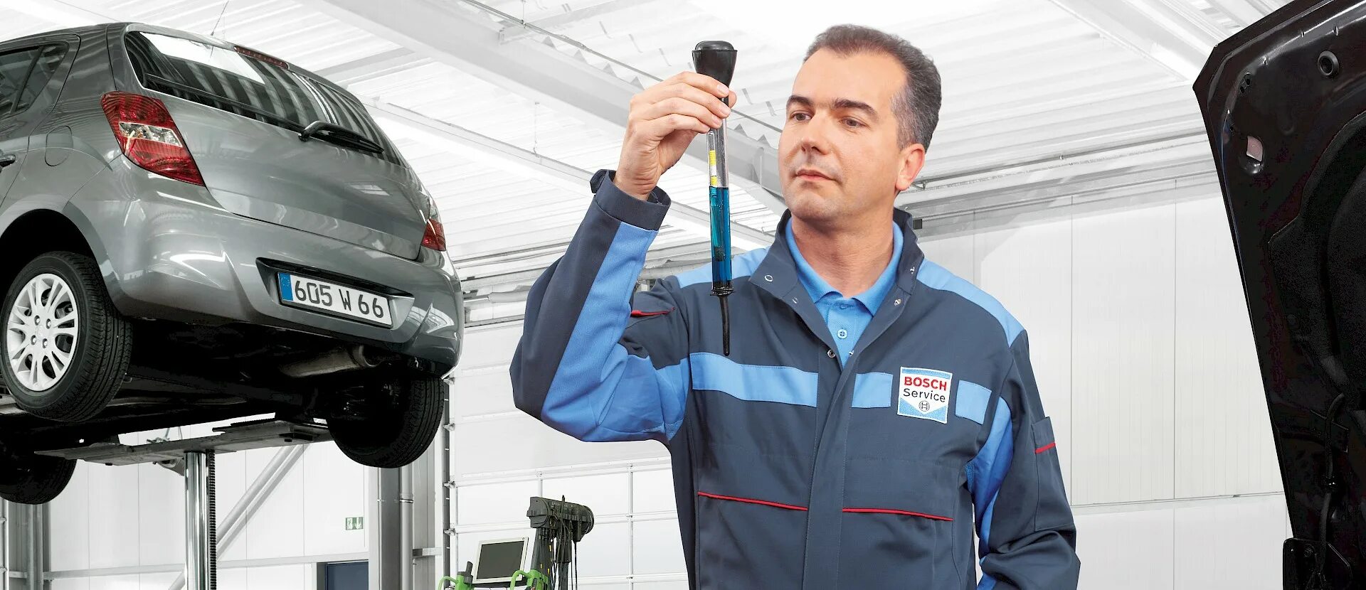 Bosch сервис. Автомобильный сервис. Сервисная машина. Bosch car service.