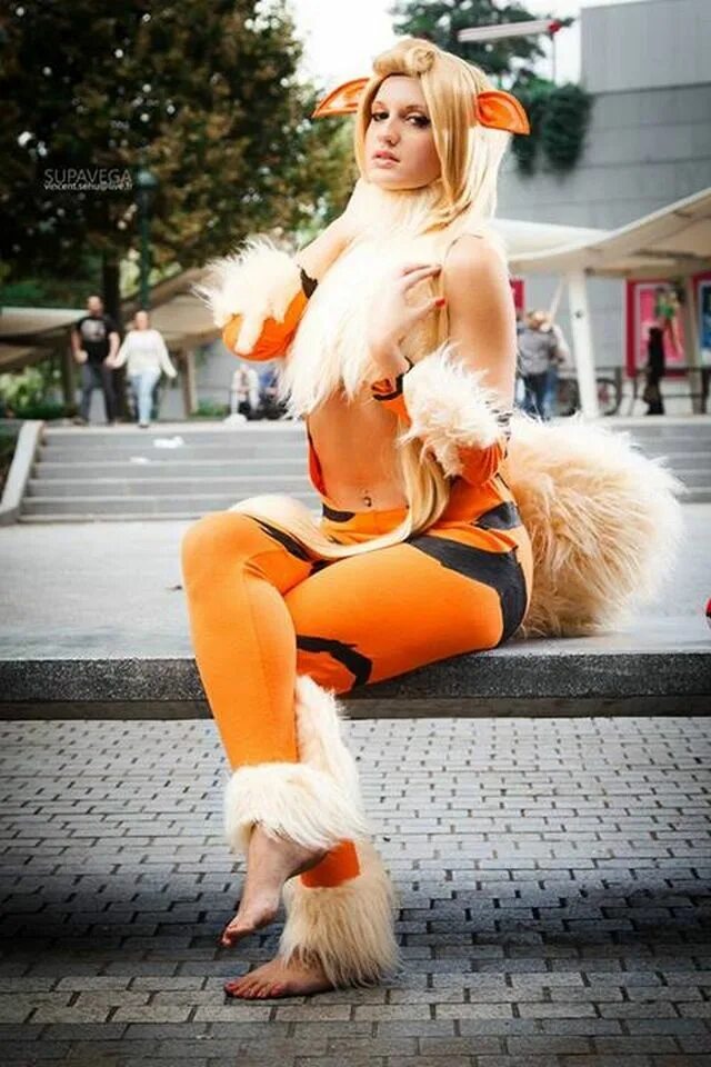 Furry cosplay. Покемон косплей Арканайн. Фурри косплей. Фурри косплей девушки. Пикачу косплей.