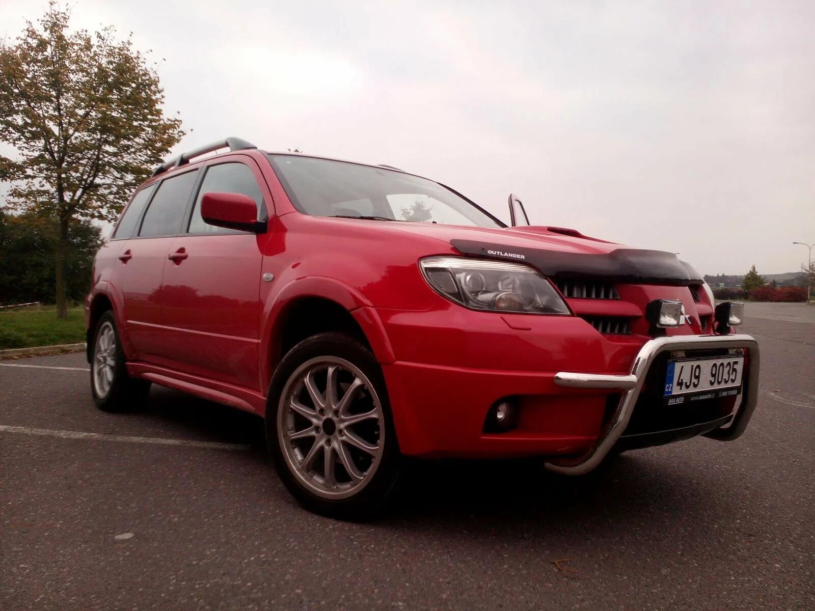 Mitsubishi outlander первое поколение. Мицубиси Аутлендер 1. Митсубиси Аутлендер 1 поколения. Mitsubishi Outlander 1 2005. Mitsubishi Outlander 2004.