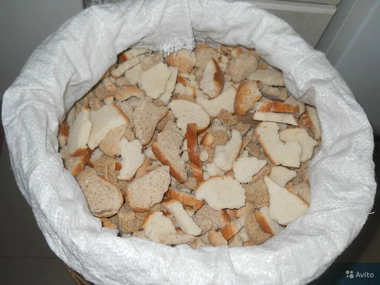 сушеный хлеб сухари. мешок сухарей. мешок сухарей. мешок сухарей. сухари в пакете.