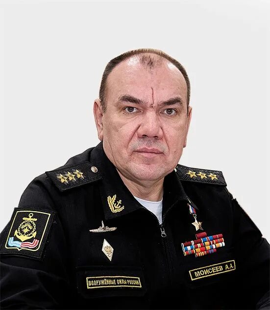 контр-адмирал владимир воробьев. адмирал воробьев владимир михайлович. контр-адмирал романов аркадий юрьевич. адмирал моисеев александр алексеевич. командующий северным флотом россии вице-адмирал александр моисеев.