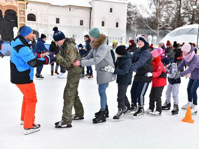 Коньки ярославль каток. Коньки ярославль каток. Коньки ярославль каток. Коньки ярославль каток. Каток в ярославле на которосльной набережной.