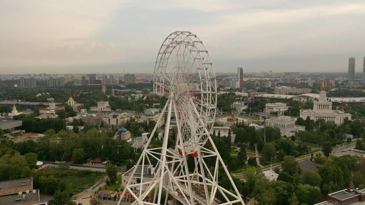 Москва новое колесо. Колесо обозрения ВДНХ. Колесо обозрения солнце Москвы на ВДНХ. Колесо обозрения на ВДНХ 2022. Проект колеса обозрения на ВДНХ.