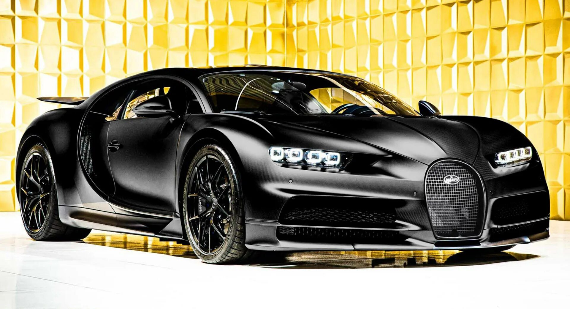 Бугатти ЧИРОН 2020. Бугатти Veyron 2020. Bugatti Chiron Sport 2019. Bugatti Вейрон 2020. Bugatti chiron в рублях