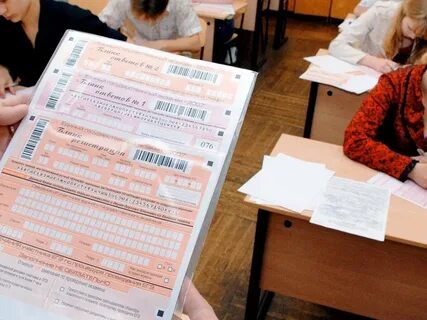 11 класс сдают 2 экзамена