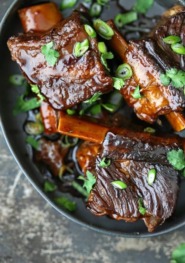 Ребра говядины рецепт. Braised short Ribs. Говяжьи ребра. Телячьи ребрышки. Телячьи ребра.