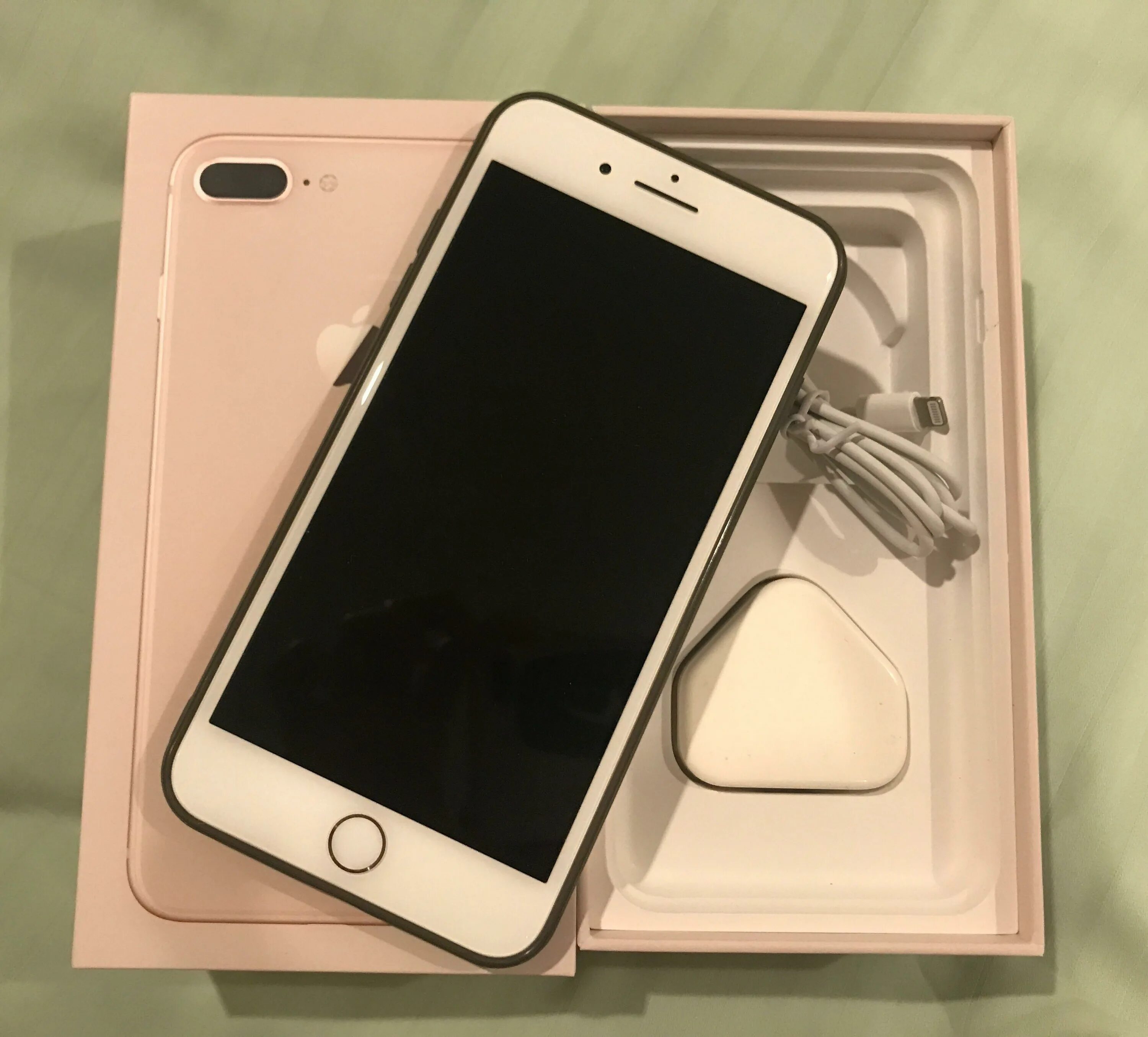 Iphone 8 plus gold. Iphone 8 plus gold