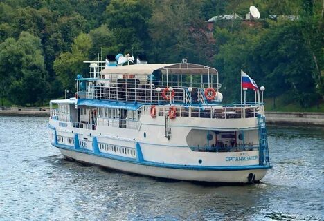 Теплоходом вместимость пассажиров