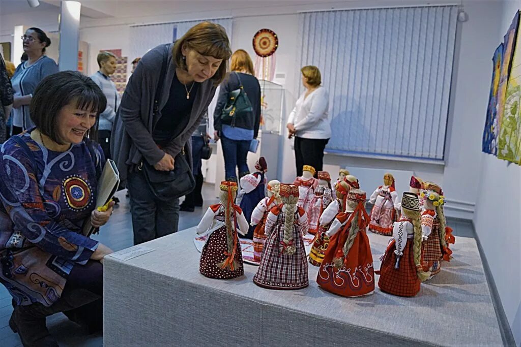 Дом ремесел Мурманск. Народные промыслы Мурманской области. Народных художественных промыслов Мурманской области. Отдел народного искусства и ремёсел школа ремёсел Мурманск. Мурманск промысел