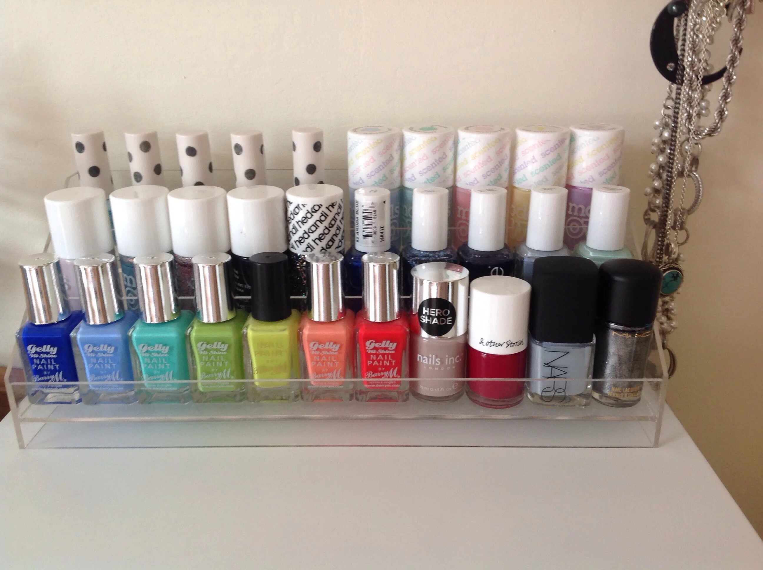 Как открыть лак для ногтей. Лак для ногтей засох. Как открыть лак. Как открыть лак для ногтей если. Как открыть лак для ногтей если он не открывается.