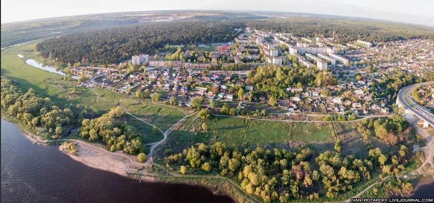 Дома тульская область алексинский. Тула город Алексин. Город Алексин Тульская область с высоты птичьего полета. Алексин-Бор города Алексин Тульской области.. Алексин центр города.