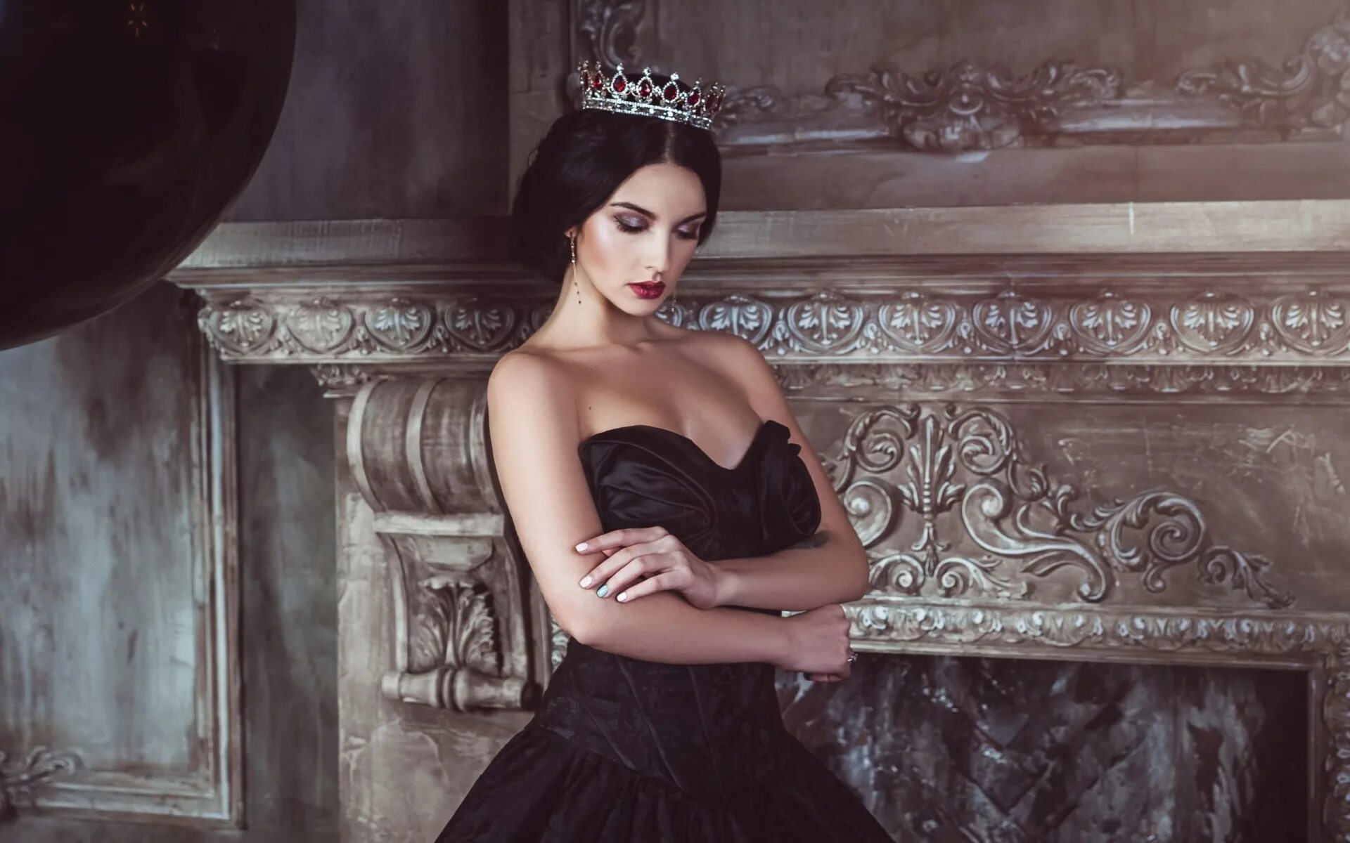 Crown model