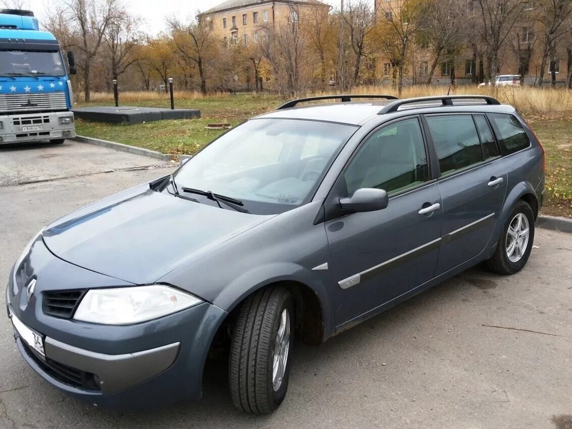 Рено меган универсал бензин. Renault Megane 2 универсал. Рено Мегане 2 универсал. Рено Меган 2006 универсал. Рено Меган 2 универсал 2006.