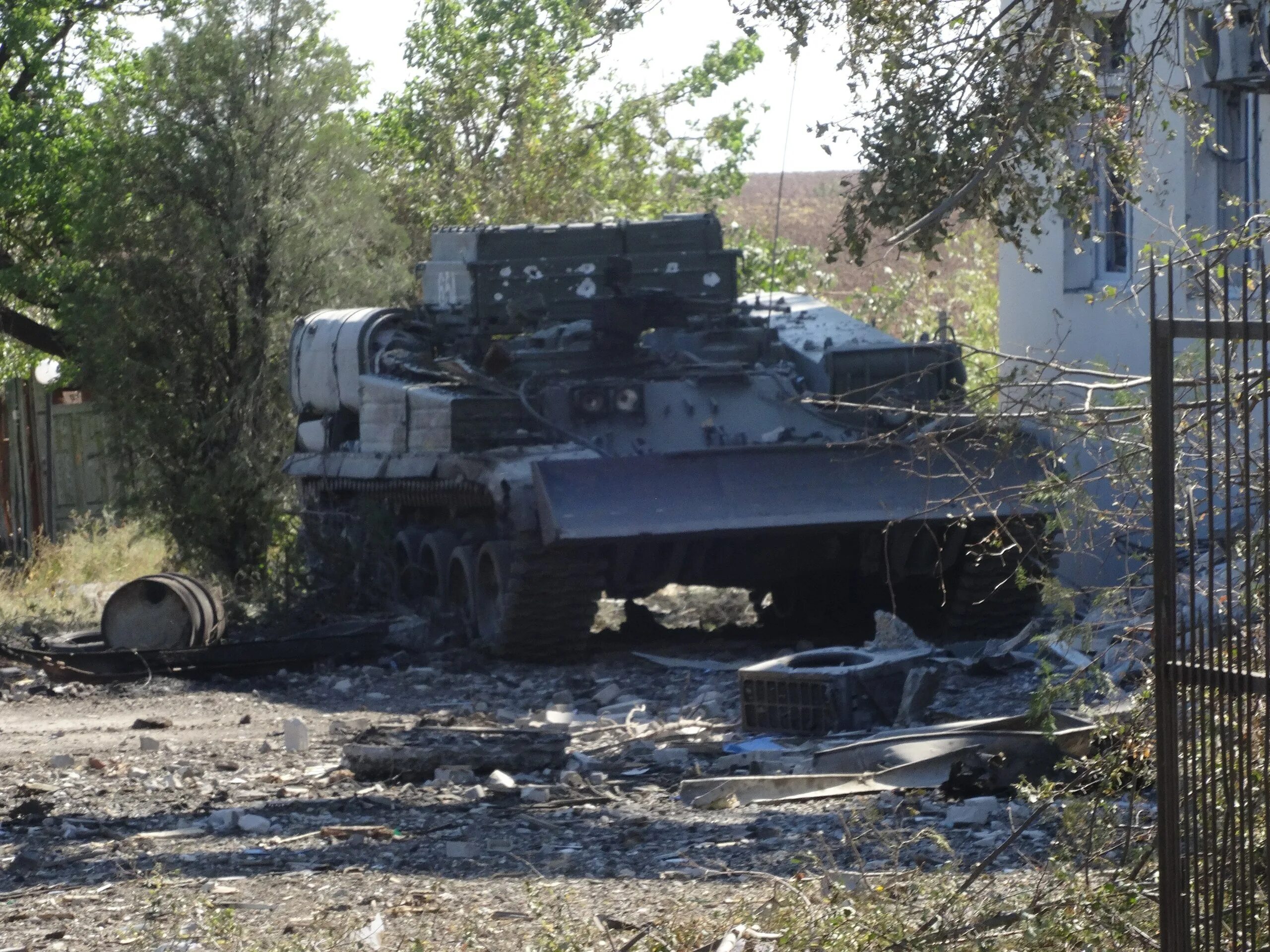 Новосветловка Луганская область 2014. Брошенная Военная техника ВСУ. Подбитая техника ВСУ 2022.