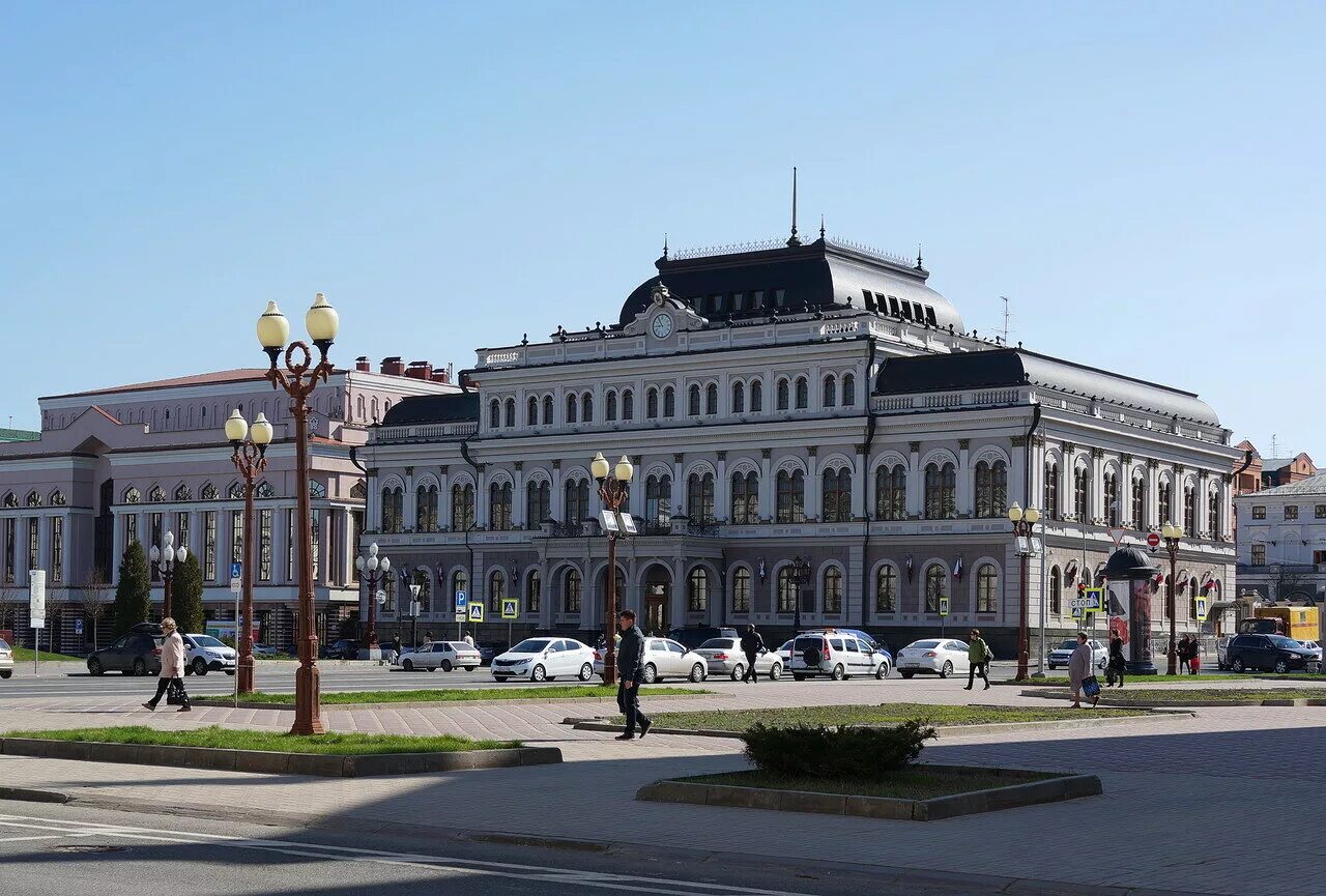 Площади казани названия. Советская площадь Казань. Театральная площадь Казань. Городская ратуша Казань. Казанская ратуша.